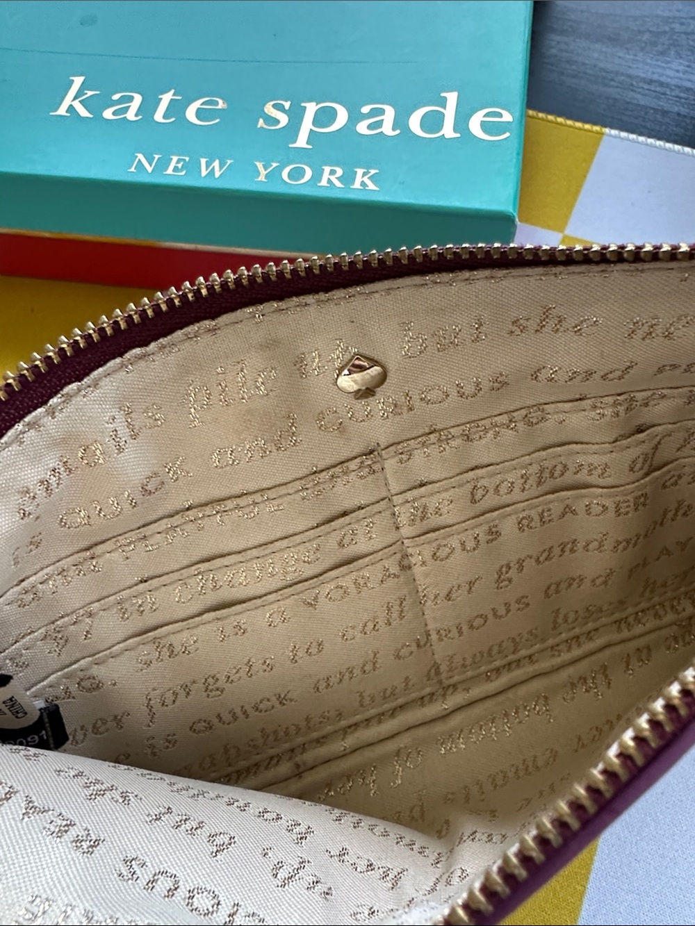 ✨ KATE SPADE ✨ Patent Leather Wristlet Clutch - Magenta GLOSSY with box - Picture 4 of 9